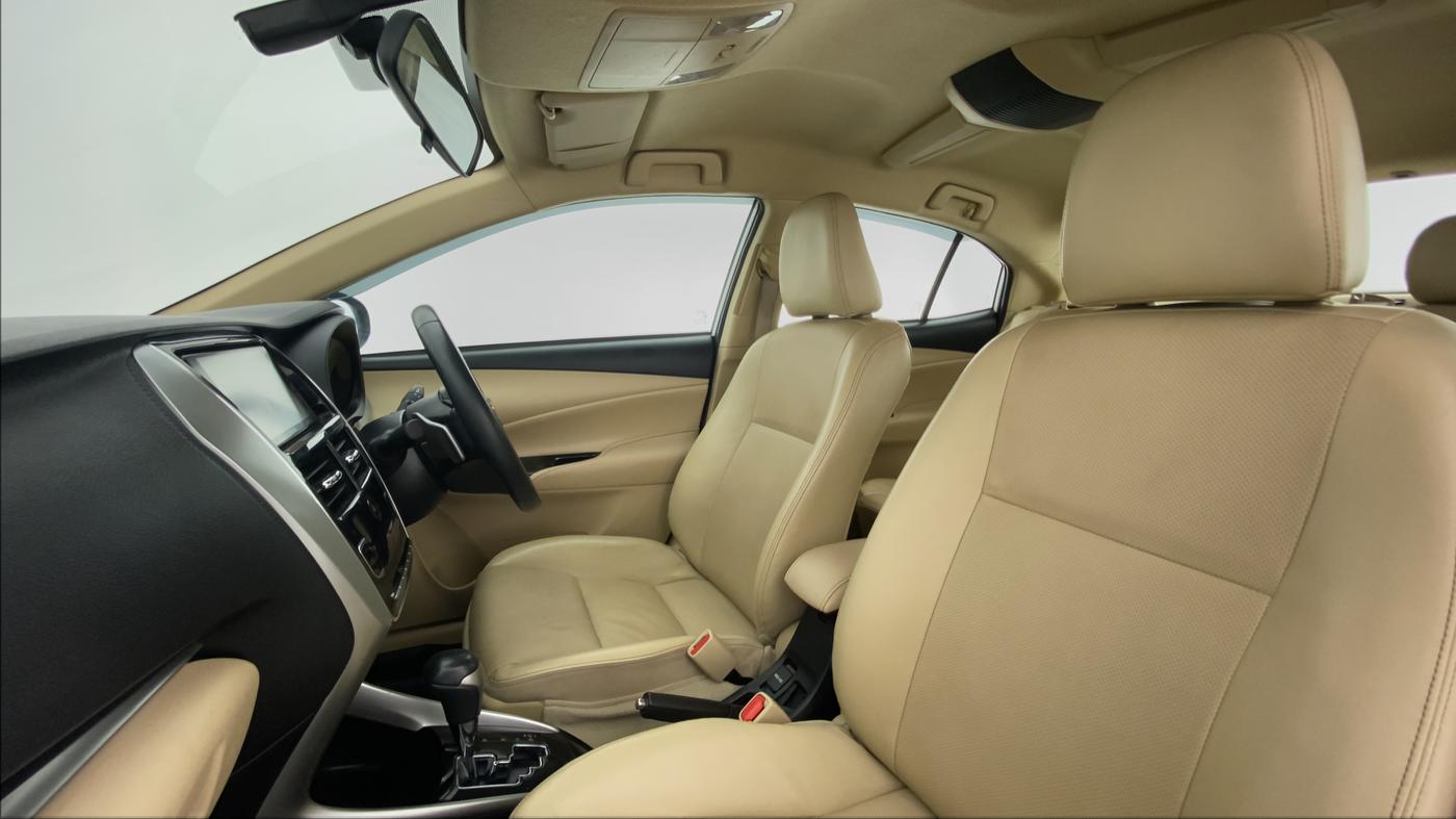 2018 Toyota YARIS VX CVT, Petrol, Automatic, 25,811 km, Right Side Front Door Cabin