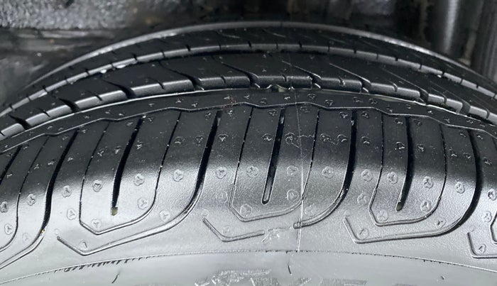 2018 Toyota YARIS VX CVT, Petrol, Automatic, 25,811 km, Left Rear Tyre Tread