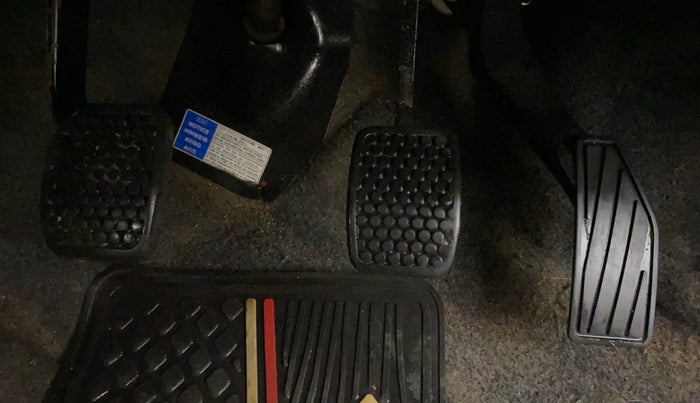 2020 Maruti Alto LXI, Petrol, Manual, 43,383 km, Pedals