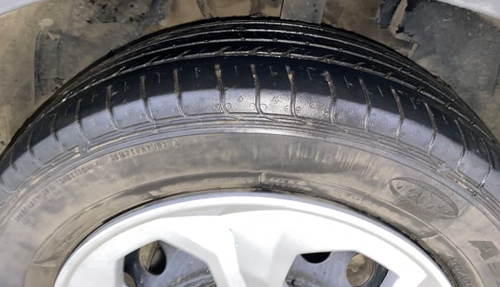 2022 Tata NEXON XMA SUNROOF PETROL, Petrol, Automatic, 42,710 km, Right Front Tyre Tread