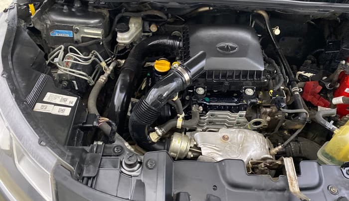 2022 Tata NEXON XMA SUNROOF PETROL, Petrol, Automatic, 42,710 km, Engine View - Right