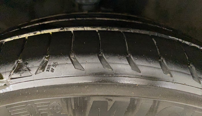 2014 Renault Fluence 1.5 E4, Diesel, Manual, 66,183 km, Right Front Tyre Tread