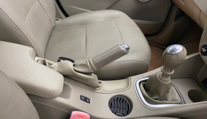 2014 Renault Fluence 1.5 E4, Diesel, Manual, 66,183 km, Gear Lever