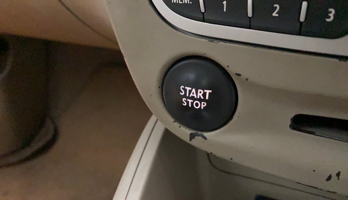 2014 Renault Fluence 1.5 E4, Diesel, Manual, 66,183 km, Keyless Start/ Stop Button