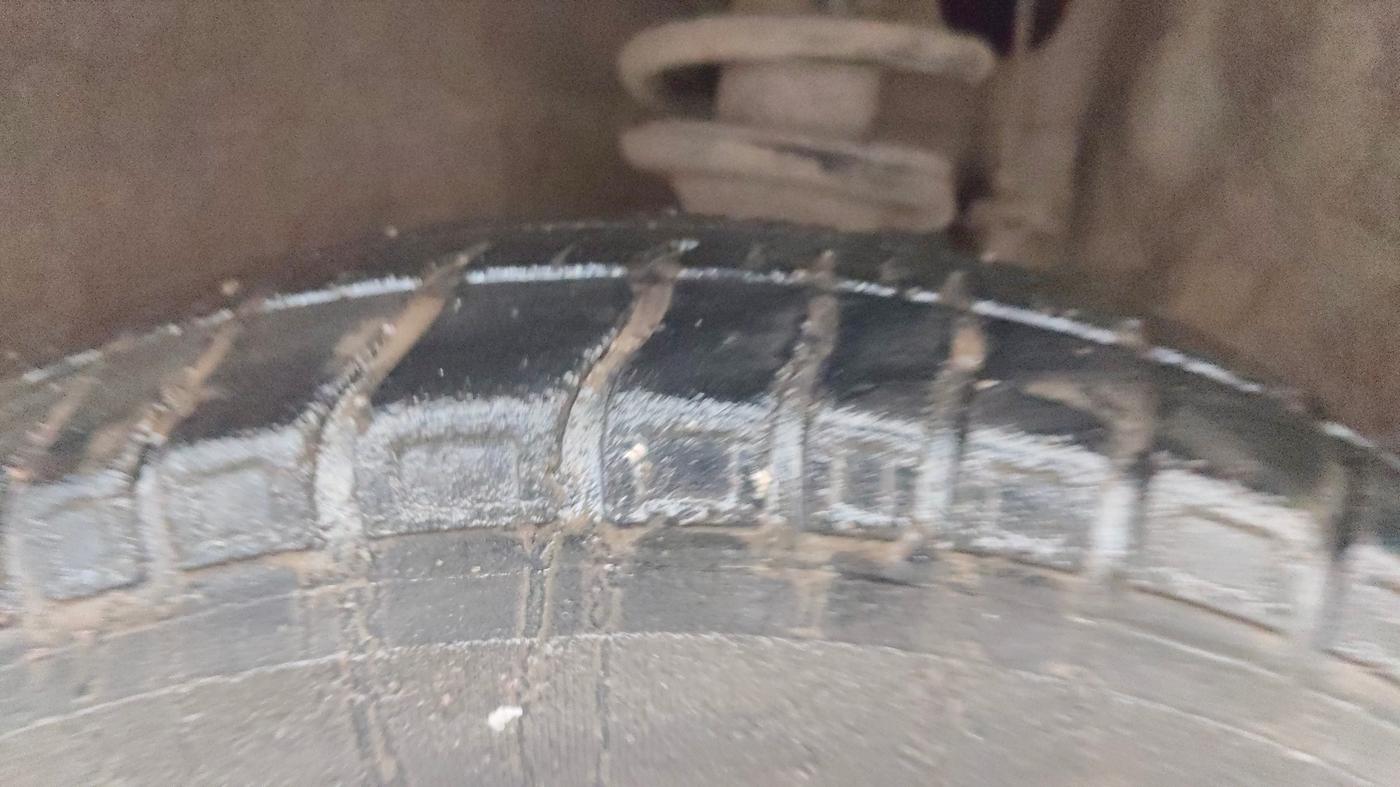 2013 Maruti Alto 800 LXI, Petrol, Manual, 18,013 km, Left Front Tyre Tread