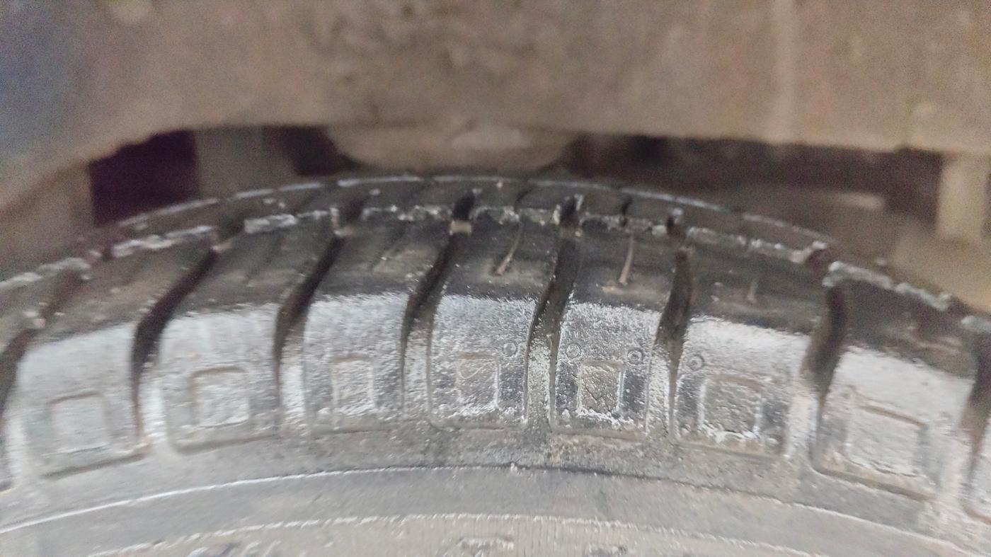 2013 Maruti Alto 800 LXI, Petrol, Manual, 18,013 km, Left Rear Tyre Tread