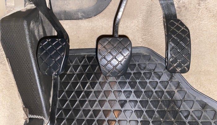 2017 Volkswagen Ameo HIGHLINE1.2L, Petrol, Manual, 24,218 km, Pedals