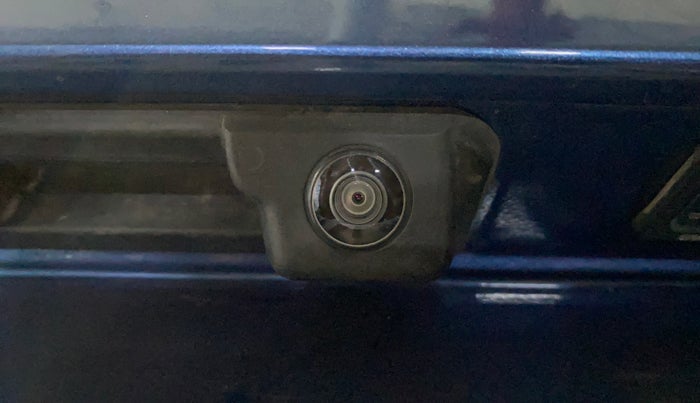 2017 Volkswagen Ameo HIGHLINE1.2L, Petrol, Manual, 24,218 km, Parking Camera