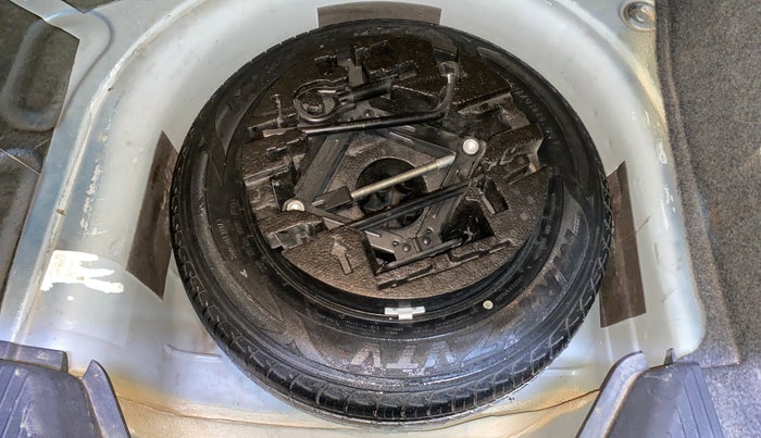 2017 Volkswagen Ameo HIGHLINE1.2L, Petrol, Manual, 24,218 km, Spare Tyre