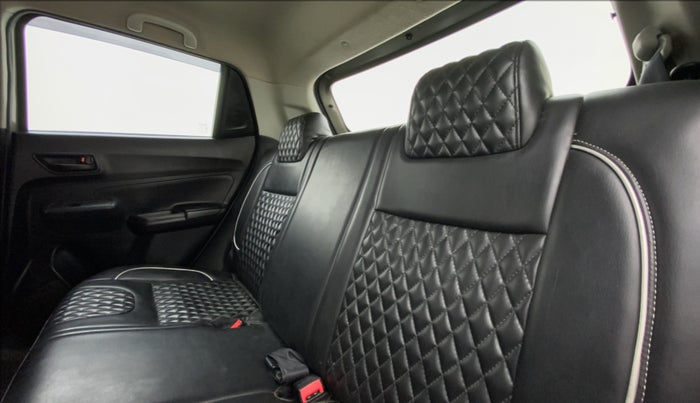 2020 Maruti Swift LXI D, Petrol, Manual, 16,757 km, Right Side Rear Door Cabin