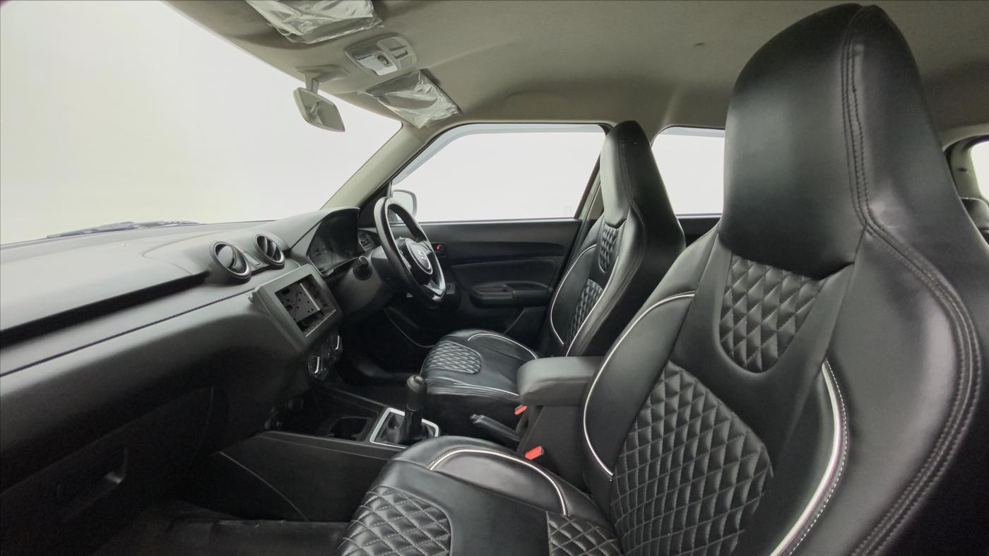 2020 Maruti Swift LXI D, Petrol, Manual, 16,757 km, Right Side Front Door Cabin