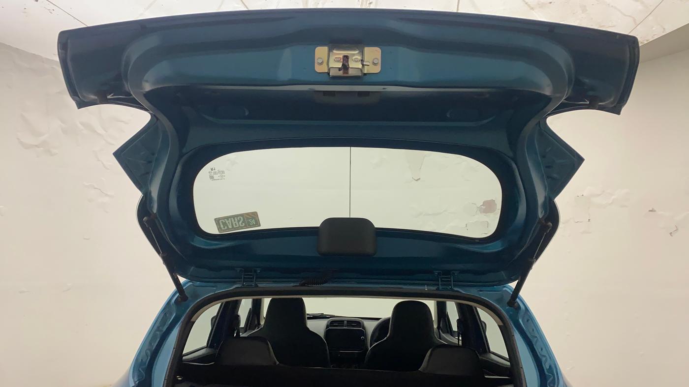 2020 Renault Kwid RXT 1.0 (O), Petrol, Manual, 28,686 km, Boot Door Open