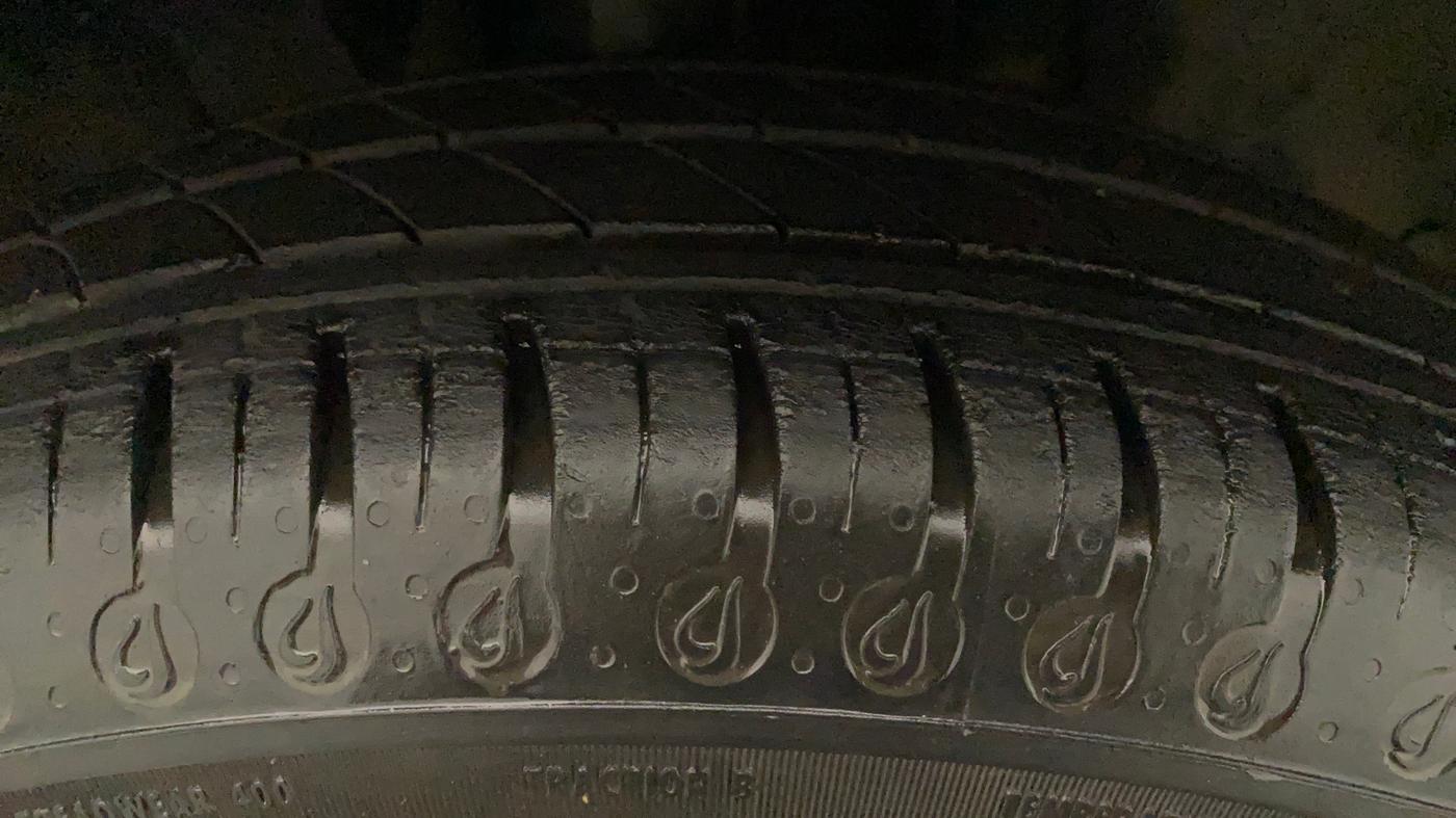 2020 Renault Kwid RXT 1.0 (O), Petrol, Manual, 28,686 km, Left Rear Tyre Tread