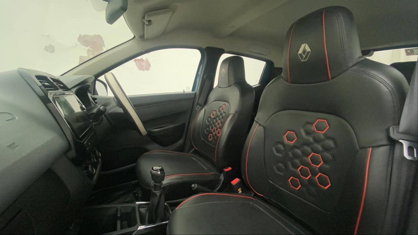 2020 Renault Kwid RXT 1.0 (O), Petrol, Manual, 28,686 km, Right Side Front Door Cabin