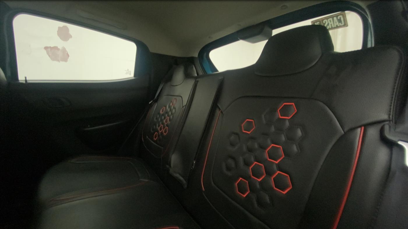 2020 Renault Kwid RXT 1.0 (O), Petrol, Manual, 28,686 km, Right Side Rear Door Cabin
