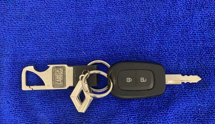 2020 Renault Kwid RXT 1.0 (O), Petrol, Manual, 28,686 km, Key Close Up