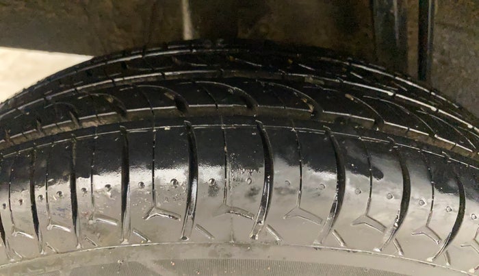 2018 Renault Kwid CLIMBER 1.0, Petrol, Manual, 36,763 km, Right Rear Tyre Tread