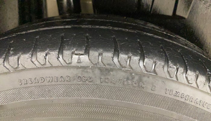 2018 Maruti Dzire VDI AMT, Diesel, Automatic, 41,581 km, Right Rear Tyre Tread