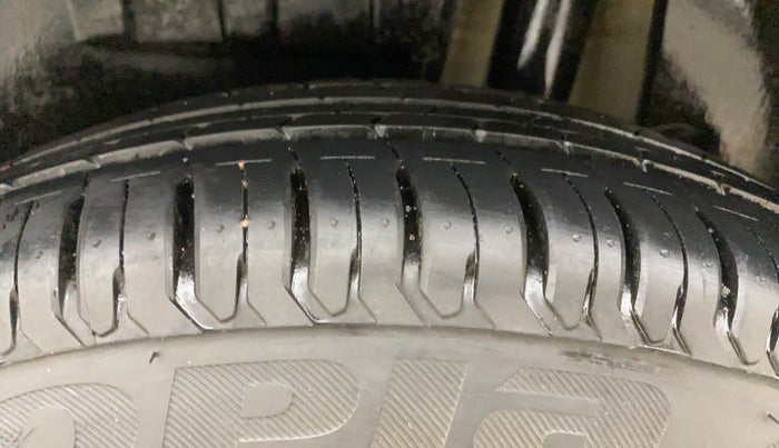 2018 Maruti Dzire VDI AMT, Diesel, Automatic, 41,581 km, Left Rear Tyre Tread