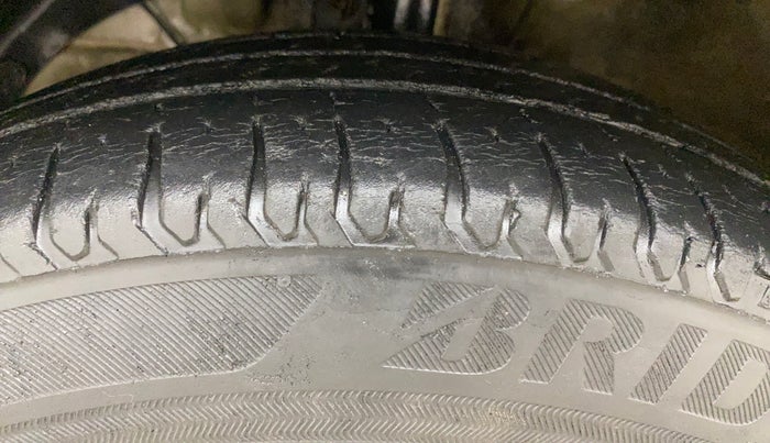 2018 Maruti Dzire VDI AMT, Diesel, Automatic, 41,581 km, Left Front Tyre Tread