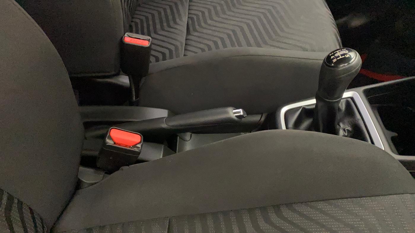 2021 Maruti Swift VXI, Petrol, Manual, 22,064 km, Gear Lever