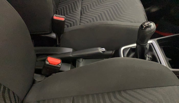 2021 Maruti Swift VXI, Petrol, Manual, 22,064 km, Gear Lever