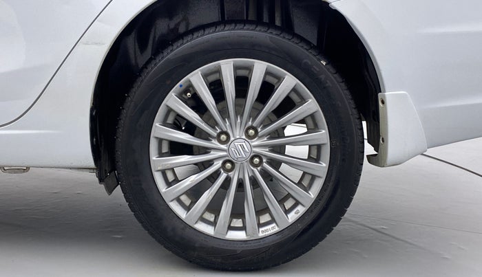 2016 Maruti Ciaz ZDI+ SHVS, Diesel, Manual, 81,311 km, Left Rear Wheel