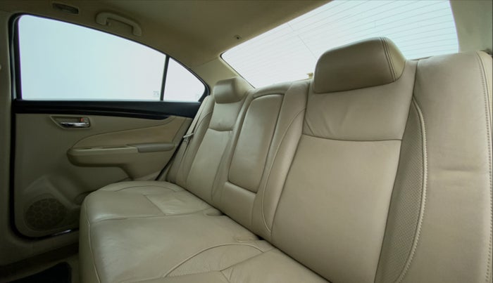 2016 Maruti Ciaz ZDI+ SHVS, Diesel, Manual, 81,311 km, Right Side Rear Door Cabin