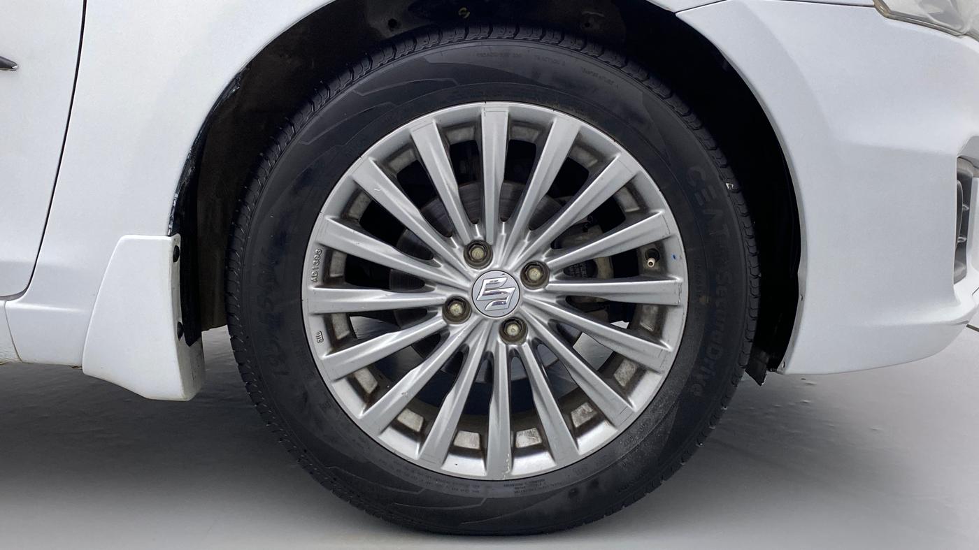 2016 Maruti Ciaz ZDI+ SHVS, Diesel, Manual, 81,311 km, Right Front Wheel