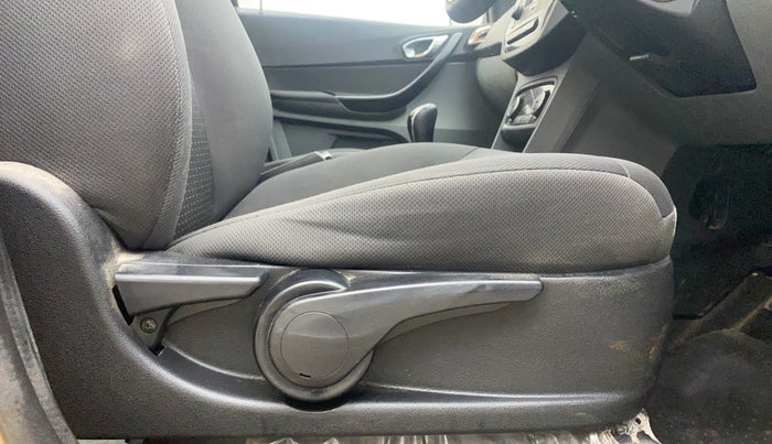 2017 Tata TIGOR XZ (O) PETROL, Petrol, Manual, 1,34,427 km, Driver Side Adjustment Panel