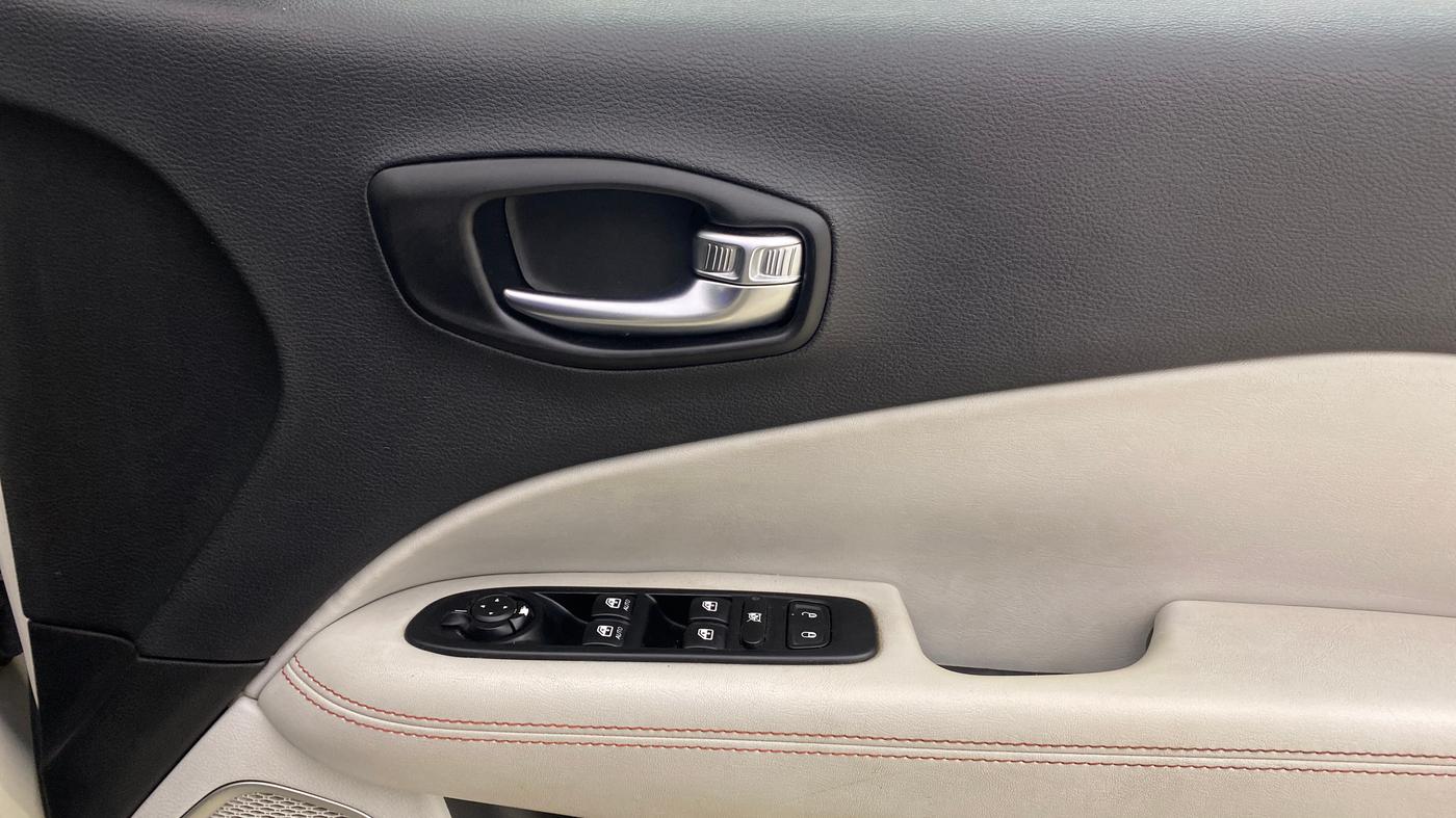 2018 Jeep Compass LIMITED 1.4 PETROL AT, Petrol, Automatic, 78,160 km, Driver Side Door Panels Control