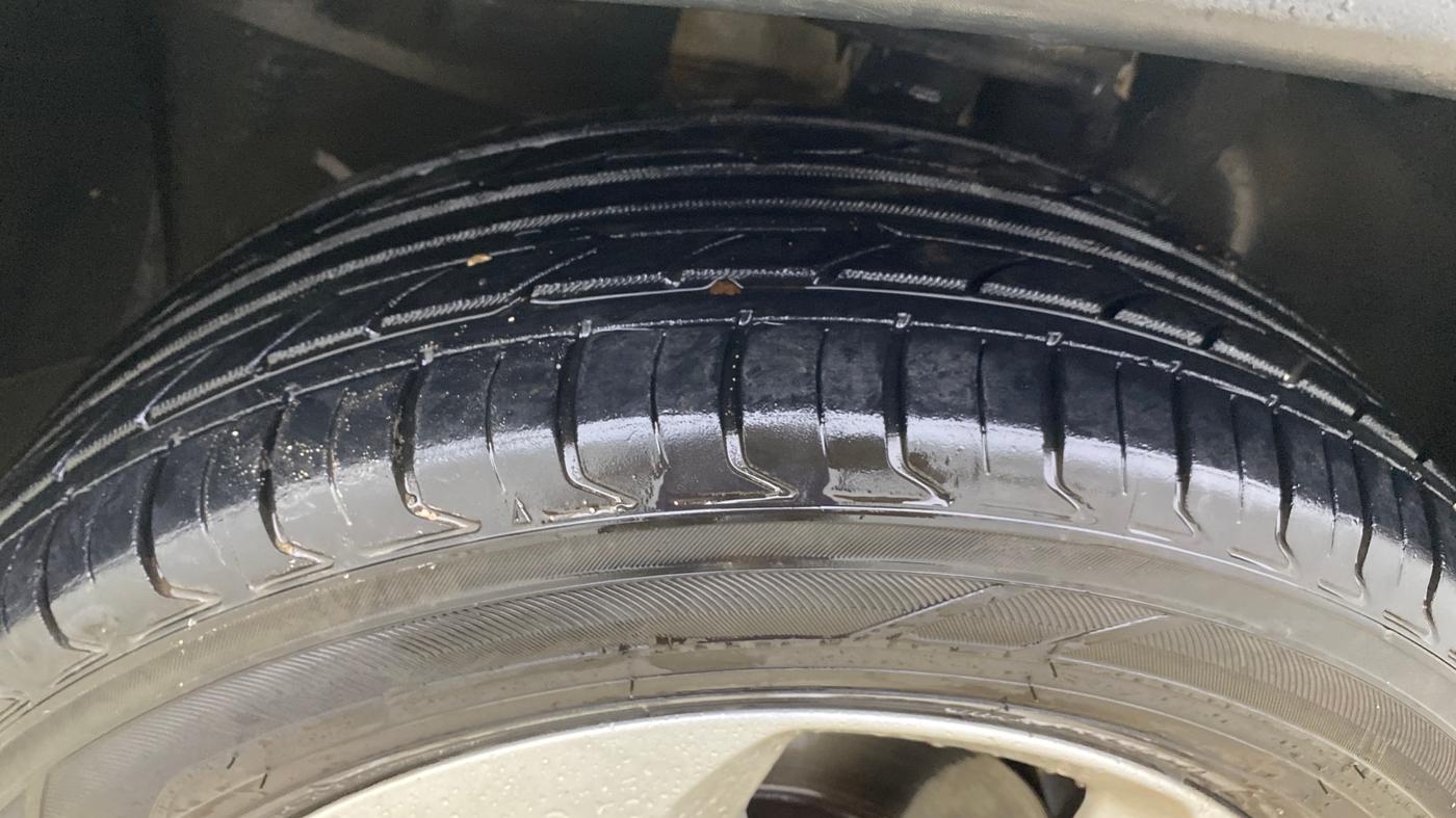 2018 Jeep Compass LIMITED 1.4 PETROL AT, Petrol, Automatic, 78,160 km, Left Front Tyre Tread
