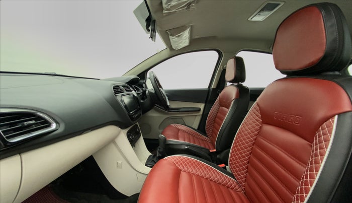 2022 Tata Tiago XZ PLUS CNG, CNG, Manual, 37,714 km, Right Side Front Door Cabin