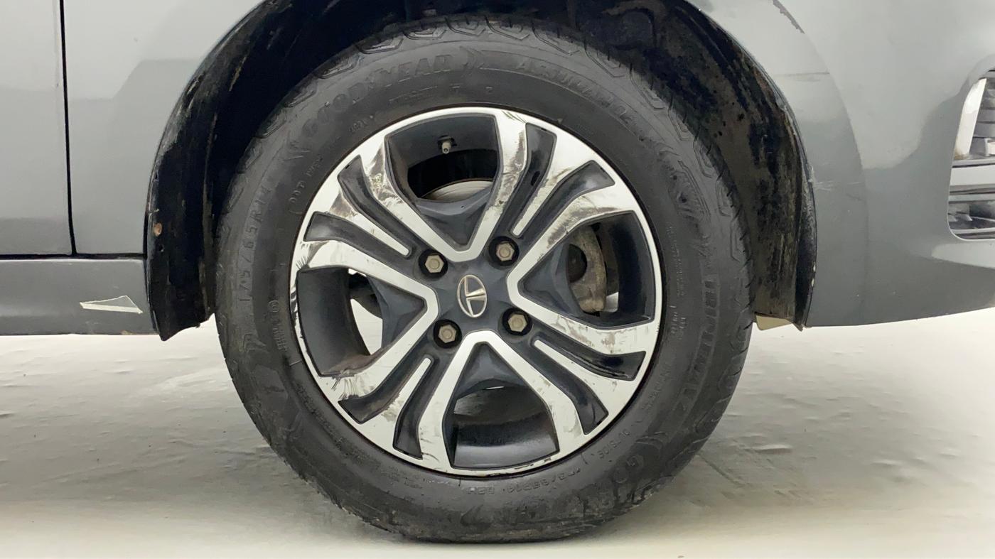 2022 Tata Tiago XZ PLUS CNG, CNG, Manual, 37,714 km, Right Front Wheel