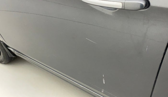 2022 Tata Tiago XZ PLUS CNG, CNG, Manual, 37,714 km, Front passenger door - Minor scratches