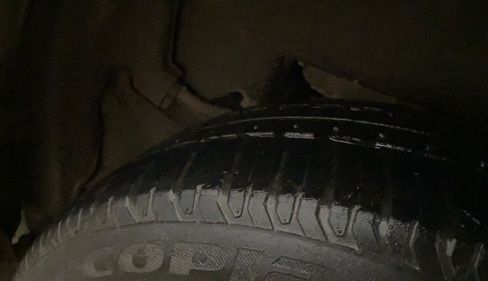 2018 Toyota Corolla Altis VL CVT PETROL, Petrol, Automatic, 1,24,098 km, Left Rear Tyre Tread