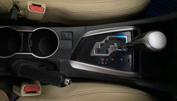 2018 Toyota Corolla Altis VL CVT PETROL, Petrol, Automatic, 1,24,098 km, Gear Lever