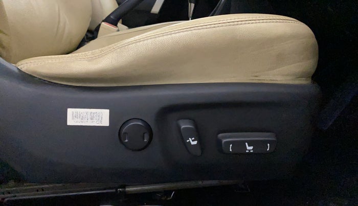 2018 Toyota Corolla Altis VL CVT PETROL, Petrol, Automatic, 1,24,098 km, Driver Side Adjustment Panel