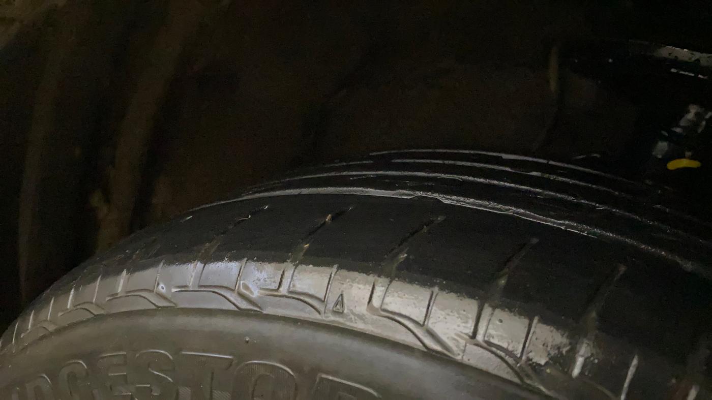 2018 Toyota Corolla Altis VL CVT PETROL, Petrol, Automatic, 1,24,098 km, Right Front Tyre Tread