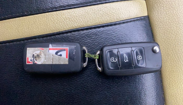 2016 Volkswagen Ameo HIGHLINE1.2L, Petrol, Manual, 66,761 km, Key Close Up