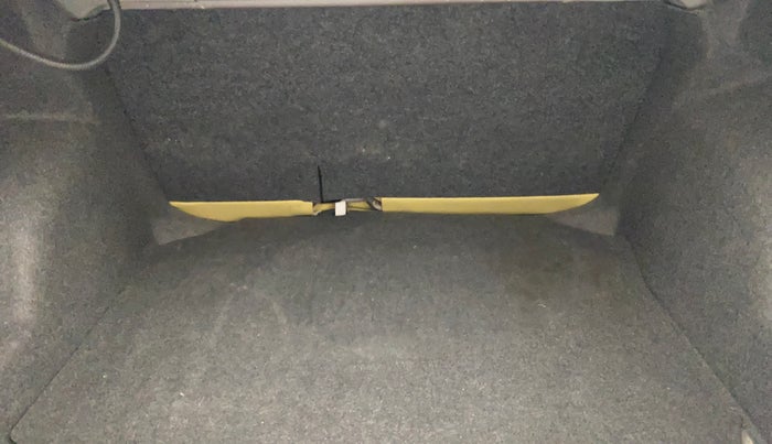 2016 Volkswagen Ameo HIGHLINE1.2L, Petrol, Manual, 66,761 km, Boot Inside