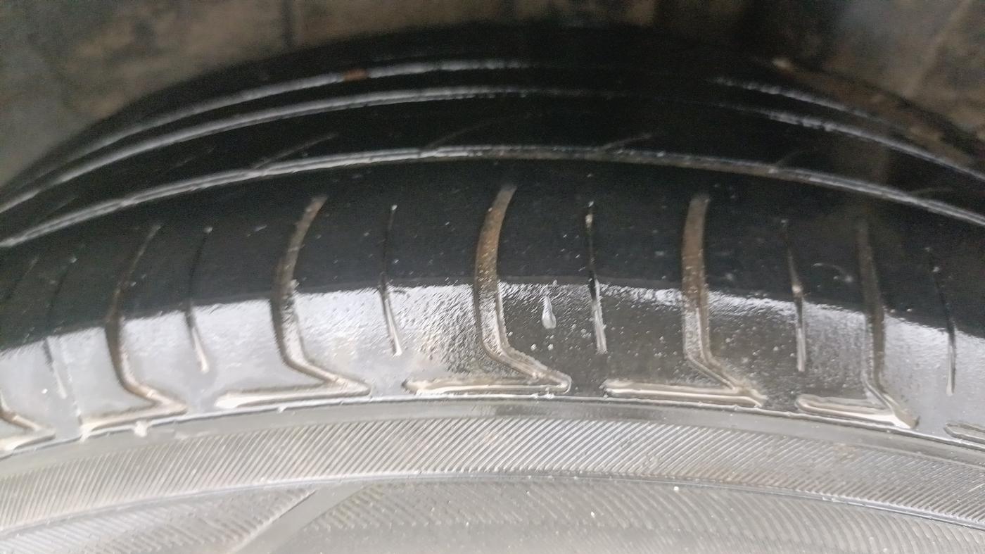 2019 Hyundai Xcent SX 1.2, CNG, Manual, 1,11,588 km, Left Rear Tyre Tread