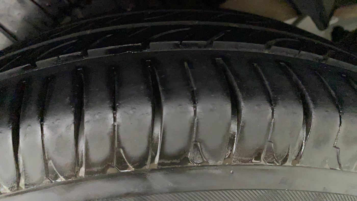 2017 Maruti Dzire ZDI PLUS AMT, Diesel, Automatic, 66,825 km, Left Rear Tyre Tread