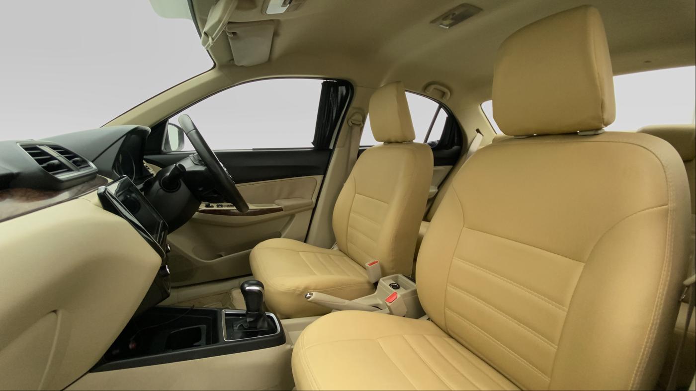 2017 Maruti Dzire ZDI PLUS AMT, Diesel, Automatic, 66,825 km, Right Side Front Door Cabin