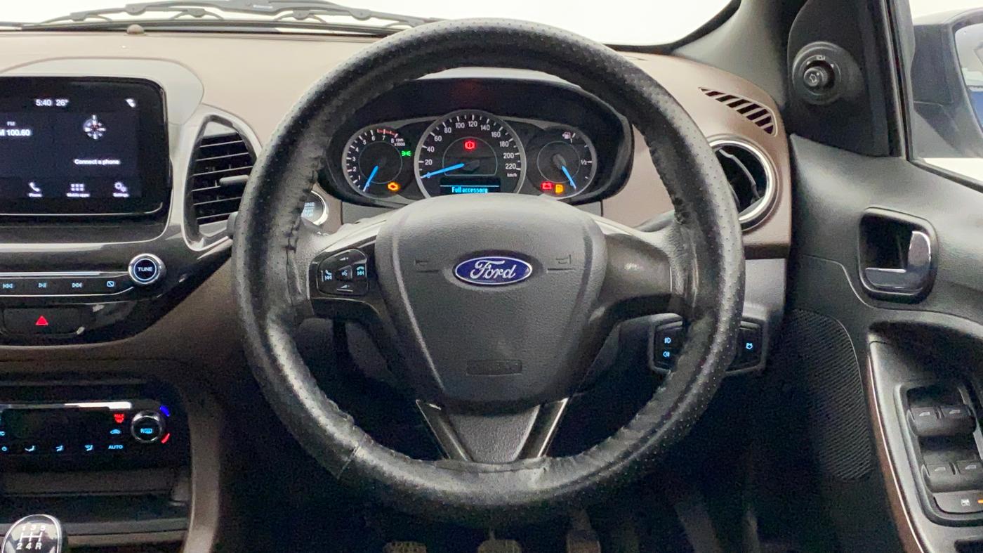 2018 Ford FREESTYLE TITANIUM + 1.2 TI-VCT, Petrol, Manual, 35,175 km, Steering Wheel Close-up