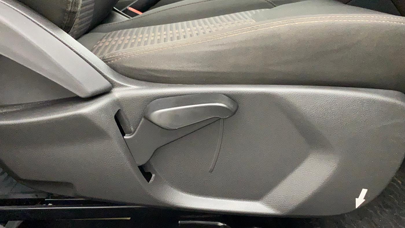 2018 Ford FREESTYLE TITANIUM + 1.2 TI-VCT, Petrol, Manual, 35,175 km, Driver Side Adjustment Panel