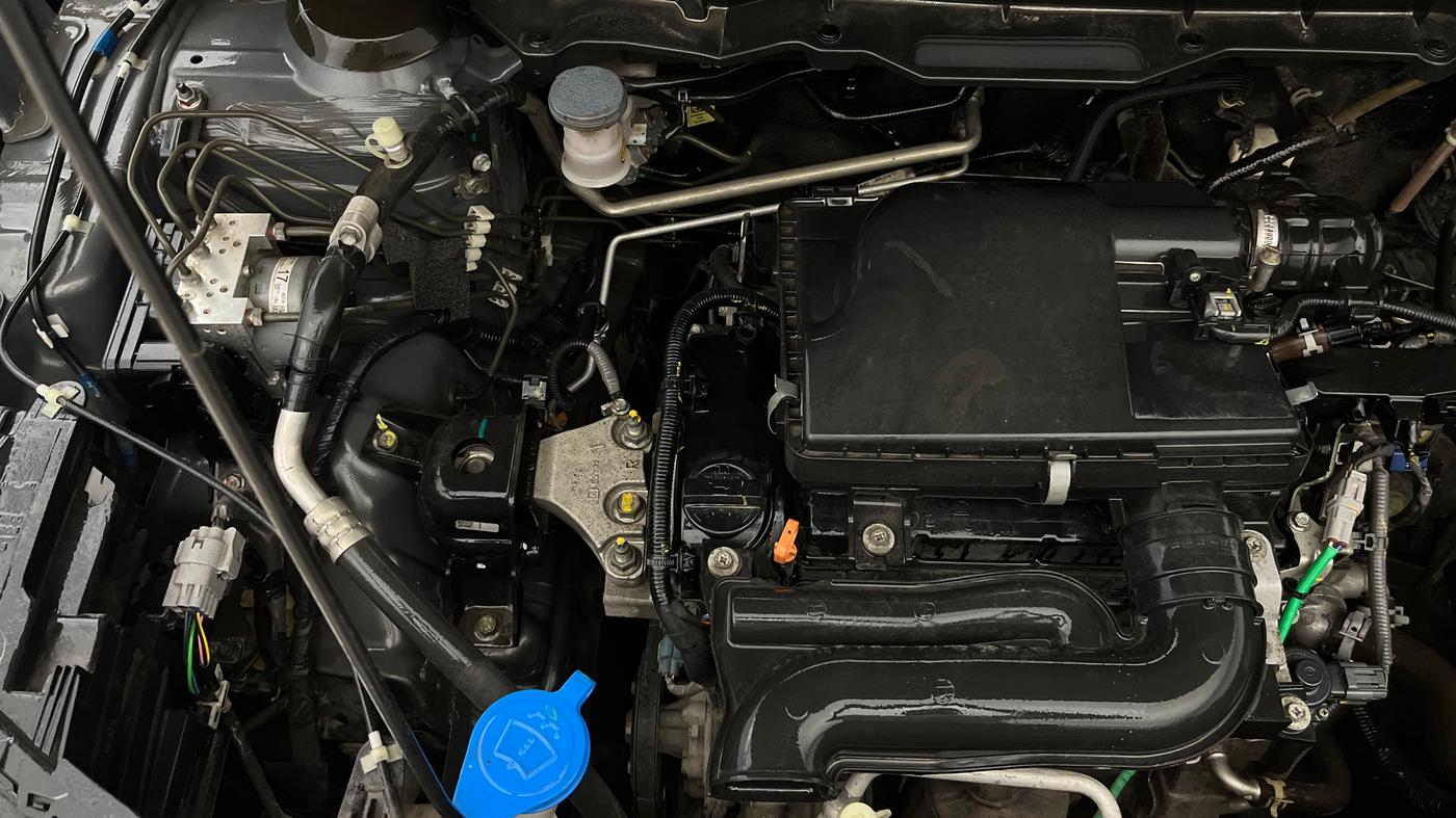 2022 Maruti BREZZA VXI SMART HYBRID, Petrol, Manual, 32,445 km, Engine View - Right
