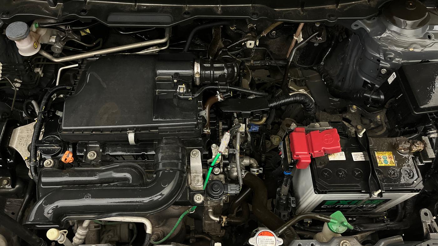 2022 Maruti BREZZA VXI SMART HYBRID, Petrol, Manual, 32,445 km, Engine View
