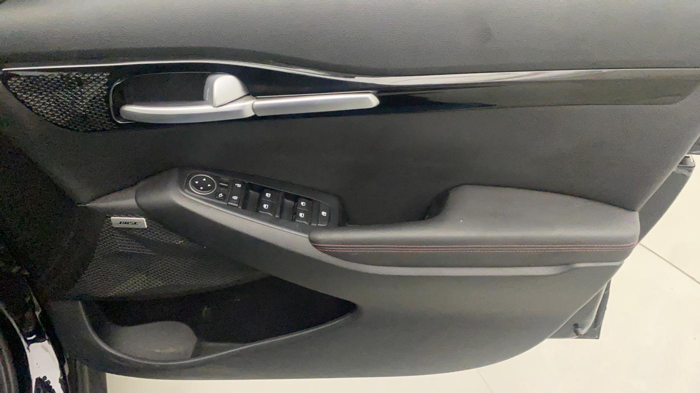 2021 KIA SELTOS GTX PLUS DCT 1.4 PETROL, Petrol, Automatic, 33,728 km, Driver Side Door Panels Control