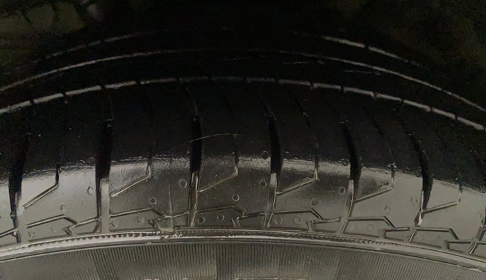 2021 KIA SELTOS GTX PLUS DCT 1.4 PETROL, Petrol, Automatic, 33,728 km, Left Front Tyre Tread